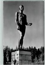 2532 Magglingen Macolin Gebrauchsspuren Eidg. Turn und Sportschule Statue Lärchenplatz