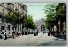 8000 Zürich 1909 Foto AK Marktszene Geschäft Straße Straßenbahn