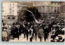 Gebrauchsspuren Foto AK Festzug