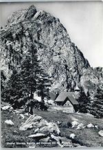 Grosser Mythen - Klausen Kapelle , Holzegg AKU1