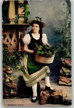 1921 - Frau mit Blumentopf
