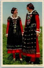 Oberengadiner Trachten