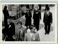 8722 Kaltbrunn Privatfoto AK Festliche gemischte Gruppe Ort lt. Fotograf