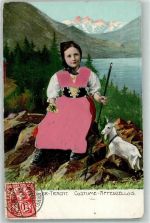 1906 Prägedruck Mädchen mit einer Ziege , mit echter Stoff Applikation AK