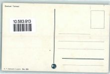 Mädchern bei der Feldarbeit mit Grastrage