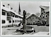 7524 Zuoz - Dorfplatz Brunnen Winteraufnahme