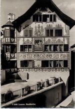 um 1950/60 - Luzern, Kant. Luzern, Schweiz: Außenansicht des -Stadtkellers-, tolle bemalte Häuserfassade, Foto-Ak Nr. V2999,Beringer & Pampaluchi AKU2