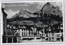 6430 Schwyz - Dorfplatz, Mythen