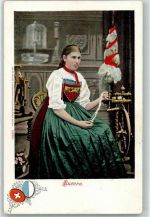 Luzerner Trachtenfrau am Spinnrad