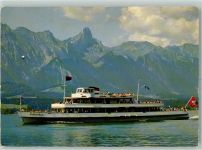 3600 Thun Gebrauchsspuren Motorschiff Jungfrau auf dem Thunersee im Hintergund das Stockhorn