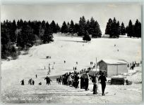 Les Prés d´Orvin - Skilift Skifahrer Winter