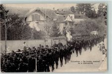 2013 Colombier NE Gebrauchsspuren La troupe rentrant de la manoeuvre Soldaten Uniform Militär Kinder