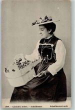 Frau Hut Bottich Messer Tracht Schweiz 1920