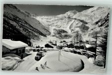 Saas-Fee Postauto Parkplatz Allalinhorn Postkutsche Schweiz Winter