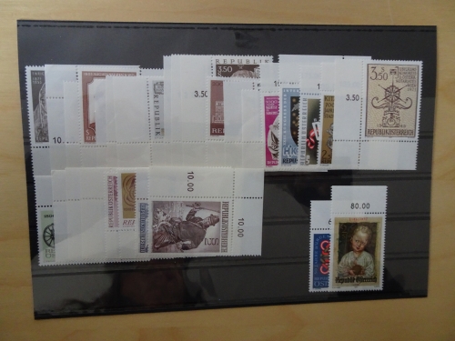 Österreich postfrisch Jahrgang 1971 komplett, fast alle Eckrand
