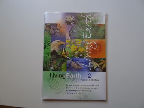 Living Earth Folder 2 mit Marken verschiedener Länder