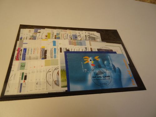 Bund Jahrgang 2002 gestempelt Ecke oben rechts ohne Selbstklebende