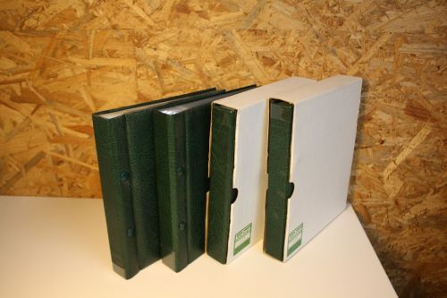 4 Kobra ETB Alben mit Hüllen in grün