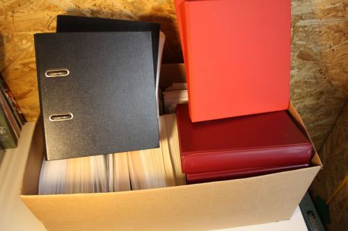 Karton mit Ersttagsblättern Bund inkl. 2 Alben + 5 Alben leer (mit Hüllen)