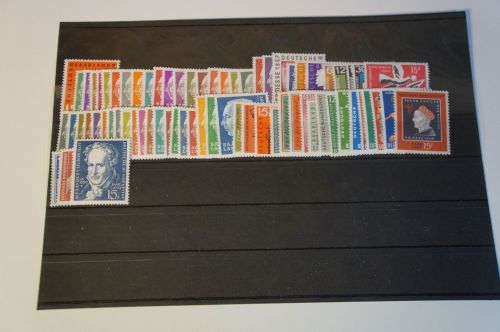 Saarland Marken 379-448 komplett postfrisch