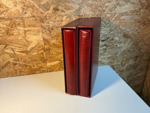 2 Safe Variant Alben in rot mit Hüllen für ETB