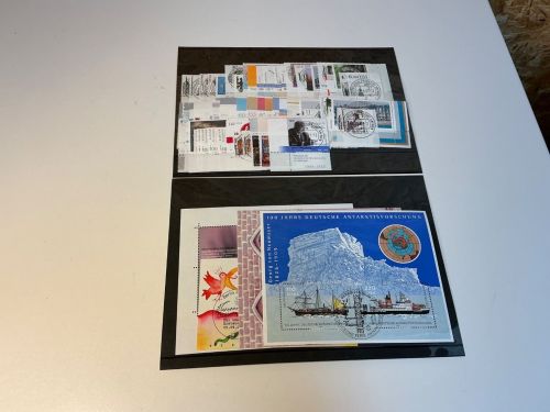 Bund Jahrgang 2001 gestempelt komplett ohne Selbstklebende, Vollstempel Frankfurt