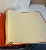 2 Schaubek Schraubdecken orange + Schuber weiß