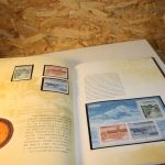 China Jahrbuch 2002 postfrisch (roter Einband)