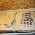 Frankreich 2 Bogenmappen mit Bogenteilen / Einheiten / Marken