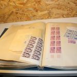 Frankreich 2 Bogenmappen mit Bogenteilen / Einheiten / Marken