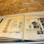 Frankreich 2 Bogenmappen mit Bogenteilen / Einheiten / Marken