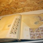 Frankreich 2 Bogenmappen mit Bogenteilen / Einheiten / Marken