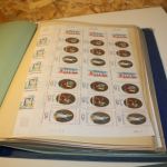 Frankreich 2 Bogenmappen mit Bogenteilen / Einheiten / Marken