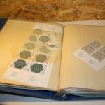 Frankreich 2 Bogenmappen mit Bogenteilen / Einheiten / Marken