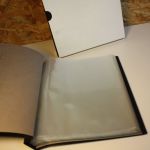 2 Kobra ETB Alben mit Hüllen in schwarz