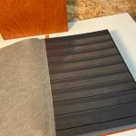 2 Einsteckbücher braun mit 60 schwarzen Seiten (mit Mängeln)