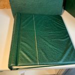 2 Leuchtturm Drehstabbinder + Schuber grün mit Aufdruck Schweiz
