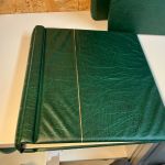 2 Leuchtturm Drehstabbinder + Schuber grün mit Aufdruck Schweiz