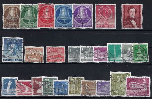 Berlin gestempelte Zusammenstellung aus Mi 71-154, ME 243€