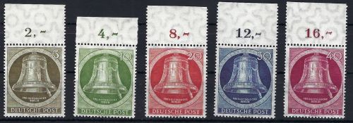 A) Berlin Mi 82-86 ** Oberrand, ungefaltet
