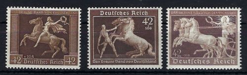 DR Braunes Band, Mi 671y, 699, 647 je **. in guter Qualität, ME 350€
