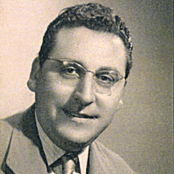 Jaume Serra i Gasulla. Nomenat rector de la Universitat de Barcelona el juliol de 1931. El març de 1931, procedent d'Acció Republicana Catalana, protagonitzà, al costat de Rovira i Virgili, el sorgiment del Partit Catalanista Republicà. L'octubre de 1932, amb altres col·legues seus, entrà a Esquerra i obtingué un escó al Parlament de Catalunya.
