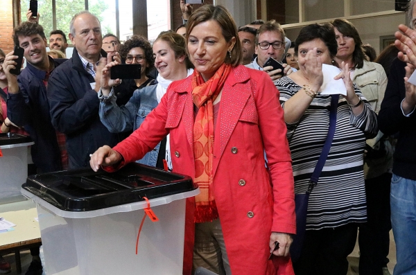 La Presidenta Carme Forcadell votant a Sabadell | 1 d'octubre de 2017 / ACN
