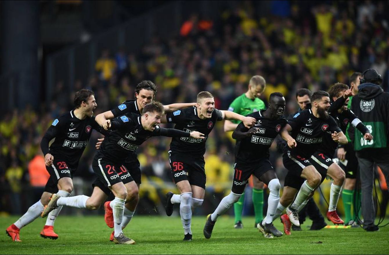 Мидтьюлланд норшелланн. Фк мидтьюлланд состав. Хорсенс. Fc мидтьюлланд. Мидтъюлланн матчи.