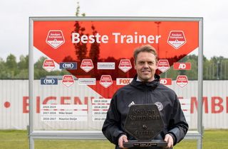 Trods fjerdeplads: Almere ophæver med Ole T.