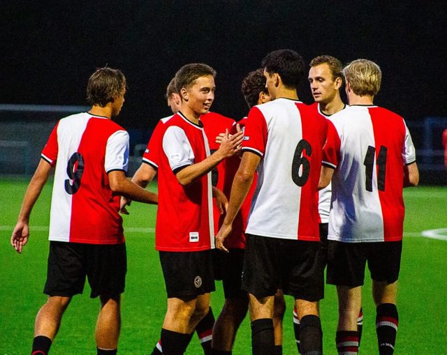 Danmarks største fodboldklub møder danmarksmestrene