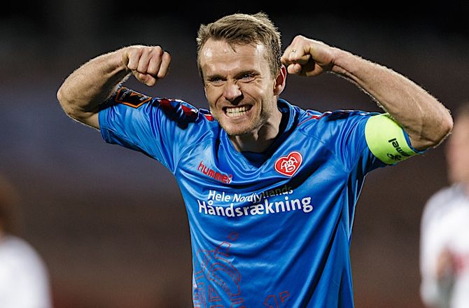 3F Superliga -AaB overvejer at hyre Würtz og Risgård