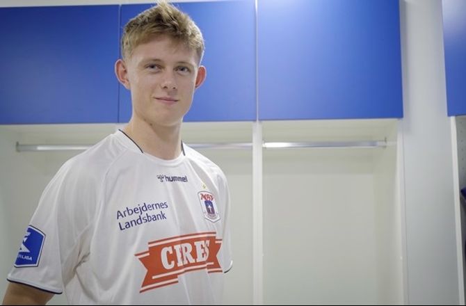 3F Superliga -Officielt: AGF henter hurtigløber i New York