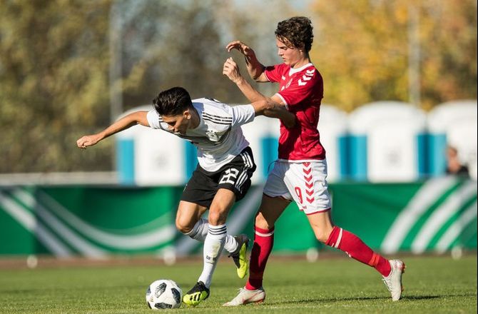 International -Medier: Lecce lurer på 18-årig FCN-angriber