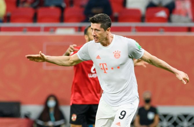 VM for klubhold -Lewandowski sparkede Bayern i VM-finalen